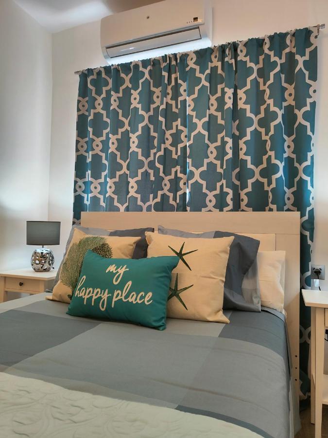 טורמולינוס City Central Apartment With Large Patio By Namaste Elite מראה חיצוני תמונה